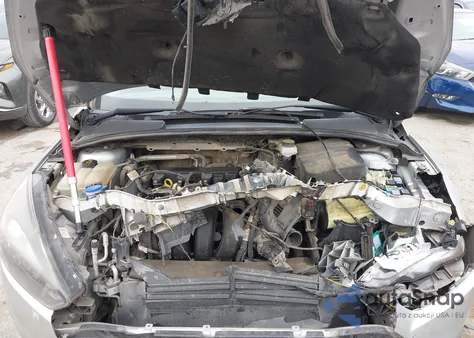 2017 Ford Focus Sel z USA, uszkodzony, nr VIN 1FADP3M28HL332519